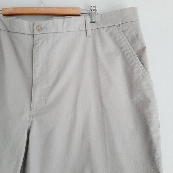 CHAPS Big & Tall Flat Front Stretch Comfort Waist Shorts Gray Beige Men's Sz 48 - Picture 5 of 14